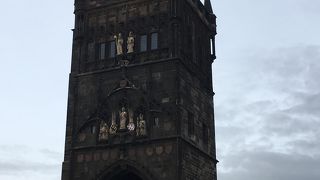 カレル橋を上から見れます