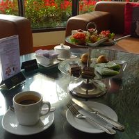 Diplomat Loungeでいただくアフタヌーンティー