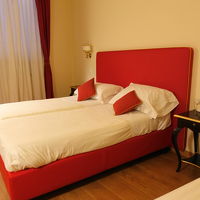 部屋によって多分内装もいろいろ。この部屋はソファベットもあり