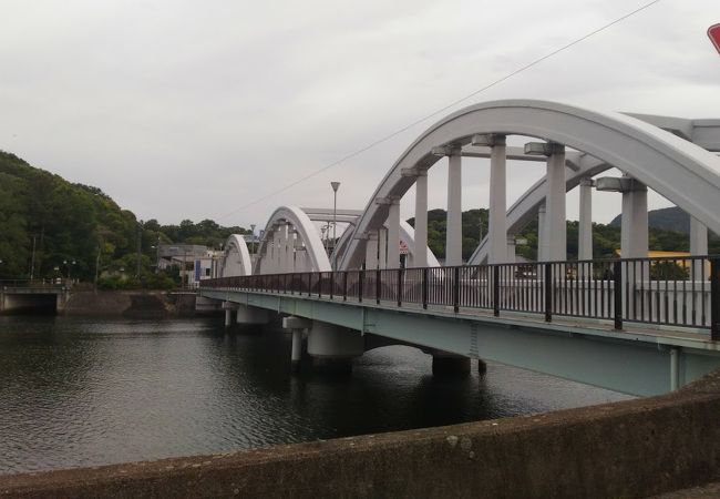 三架橋