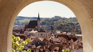 素晴らしい眺望とだまし絵が見所。