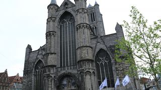 残念、時間が合わず