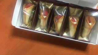 お菓子も包みもかわいい