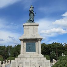 にらんでいるのは　日本がある南方の海