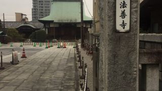 蔵の町並みのお寺