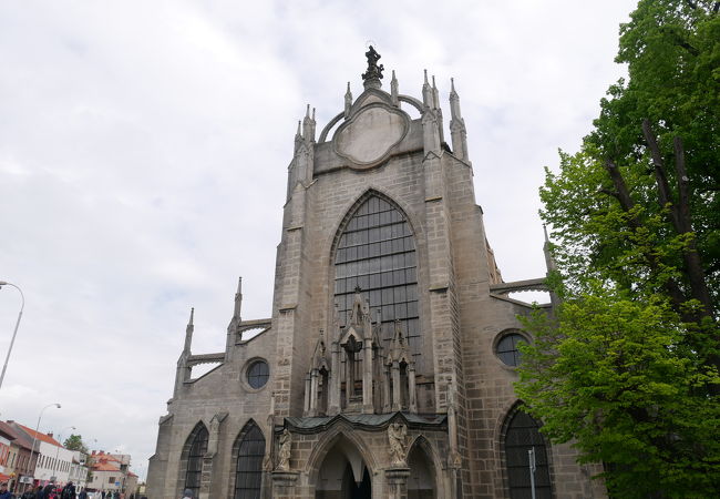 セドレツ地区の大きな教会