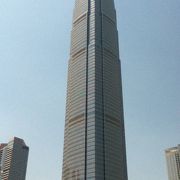 素敵なデザインの超高層ビル