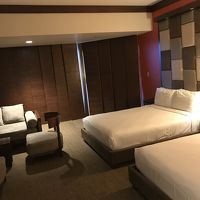 広いお部屋でした。