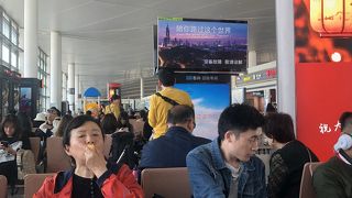 さすがに大都市の空港