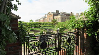 英国王室の歴史と美しい庭園にふれる