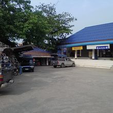 近郊バスターミナル