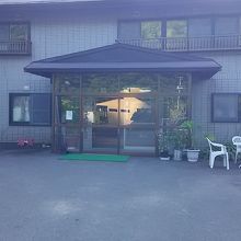 こじんまりとしていて、地元の人の利用も多いです。