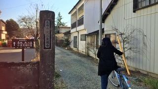 ここは臨済宗妙心寺派のお寺です。小原庄助の徳利のお墓が有名です。