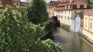 カレル橋から見える