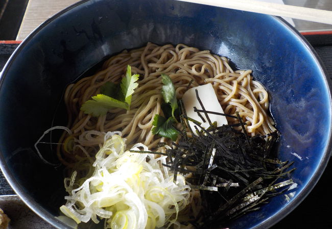 道の駅にある菩薩のお名前が付いたお蕎麦屋さんですね。