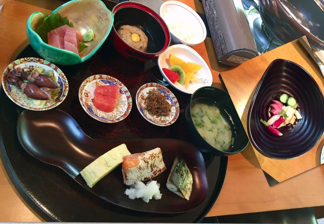 連泊は別メニューの朝食が提供される