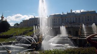 いろいろな噴水がある公園