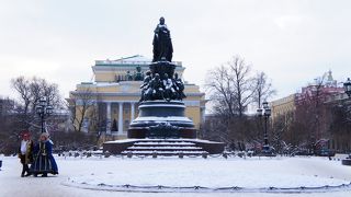 ネフスキー通り沿いの広場