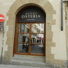 グッチ美術館グッチオステリア