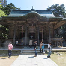 御拝殿・御本殿