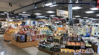 鳥羽駅では一番大きな建物です