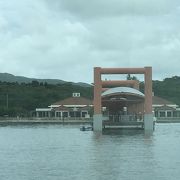 離島の港らしさが良い