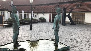 入口の像が印象的