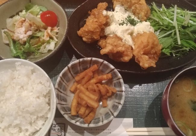 ドリンクバー付きのランチ