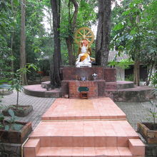 ワット ウモーン