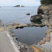 波も静かで透明度の高い海