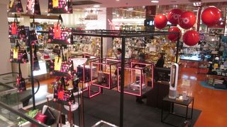 セントラル （チットロム店）のエスカレーター