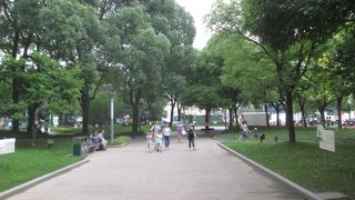 椅子が多く設置されていました