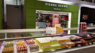 ピエール・エルメ・パリ 大丸東京