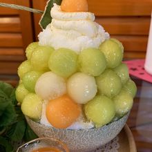 氷パフェ・めろんみるく