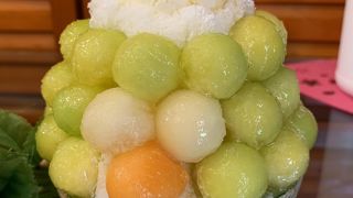 インスタ映えする大きな氷パフェを頂きました！