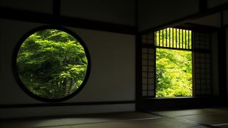 侘び寂びの世界が実感できます