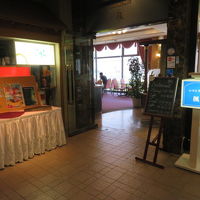 レストラン楓入口