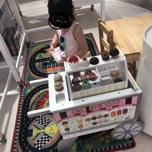 キッズコーナーもあるので、子供も退屈しません。