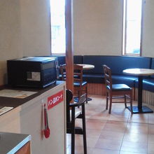 イートインスペースはこんな感じ。