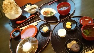 いままで食べたわらびもちって 何だったんだ