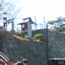 鳥帽子のある場所です