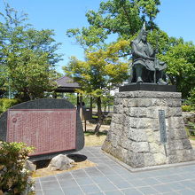 気品と気迫を感じる甲冑姿