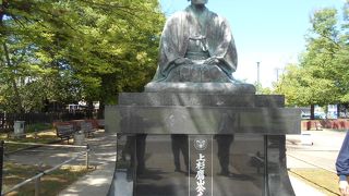 上杉家が明治までつぶされずに続いたのは、鷹山公の力が大きかったのだと