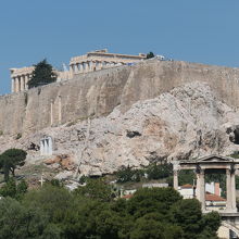 新アクロポリス美術館から見た南壁