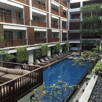 プールを囲んで静かに過ごせるお部屋がお気に入り