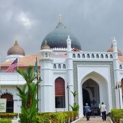 美しいインド系のモスク