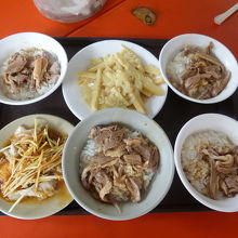 雛肉飯×４、鶏肉、タケノコ、野菜炒め