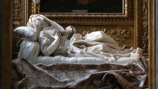 ベルニーニの彫刻が有名な教会