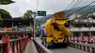 前は河原の温泉が見えた