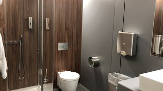 オットマン付き椅子